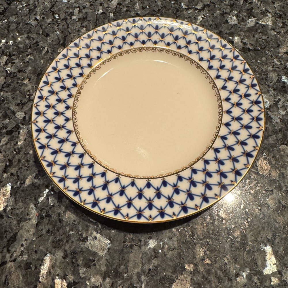 Lomonosov/Imperial Porcelain Cobalt Net Pie Plates 7 1/8 in (set of 2)